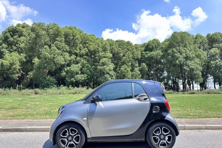 Used smart fortwo 2019 0.9T 66kW Hardtop Pioneer Edition China VI Exterior 4