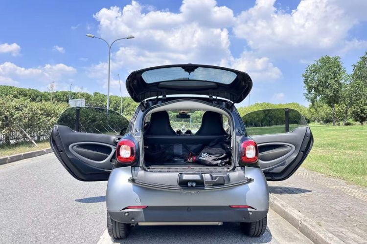 Used smart fortwo 2019 0.9T 66kW Hardtop Pioneer Edition China VI Interior 4