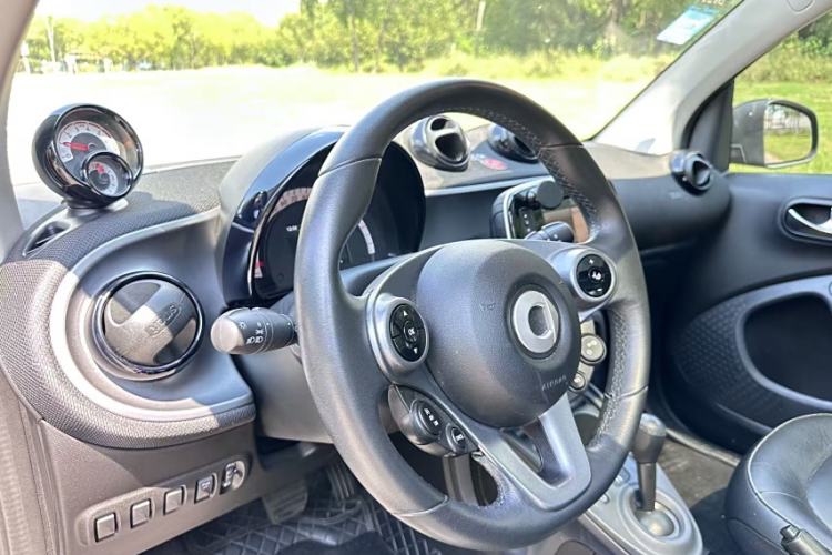 Used smart fortwo 2019 0.9T 66kW Hardtop Pioneer Edition China VI Interior 5