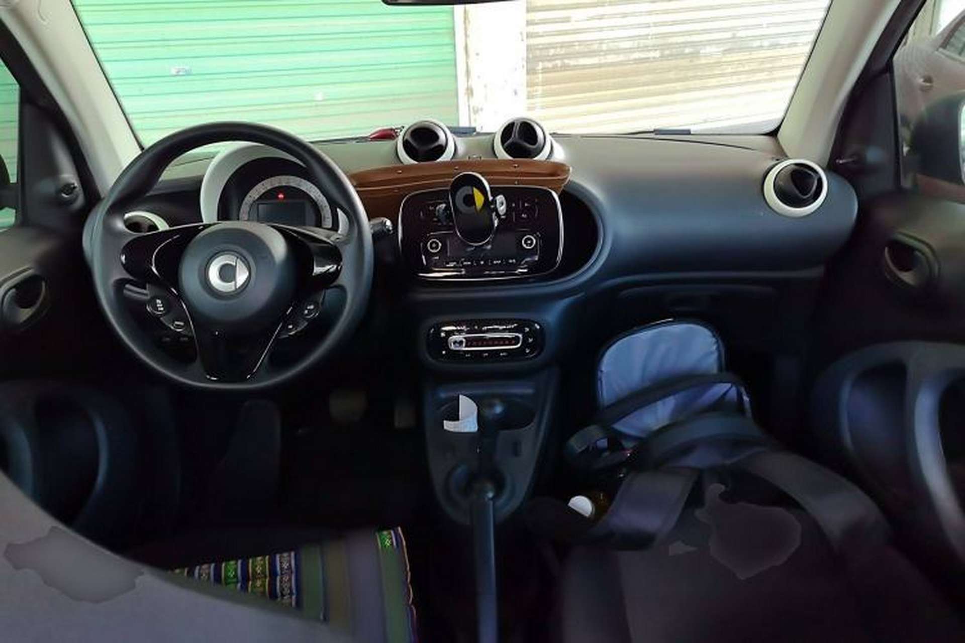 Used smart fortwo 2015 1.0L 52 kW hardtop Dynamic version Interior 2