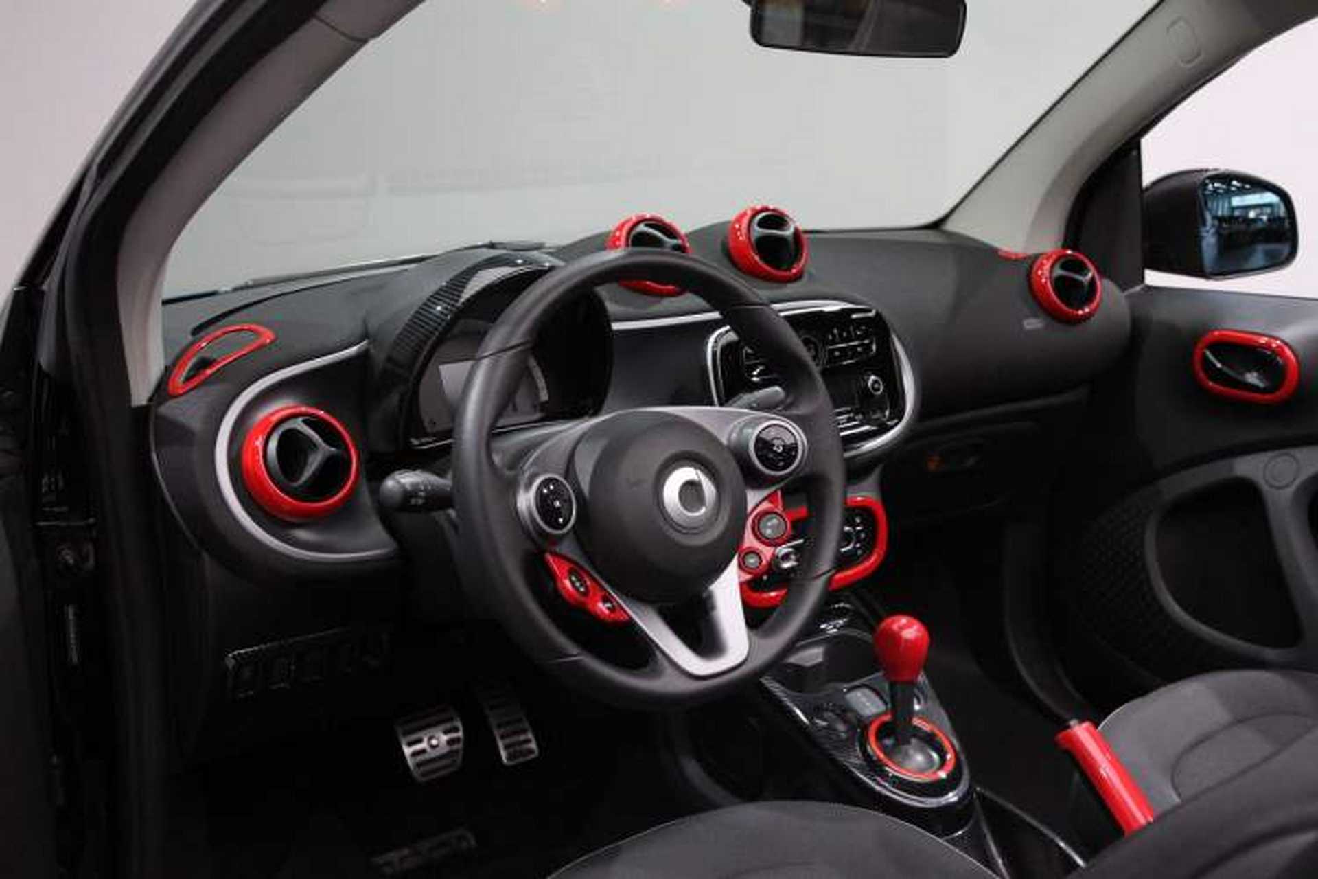 Used smart fortwo 2018 1.0L 52kW Convertible Passion Edition China V Standard Interior 1