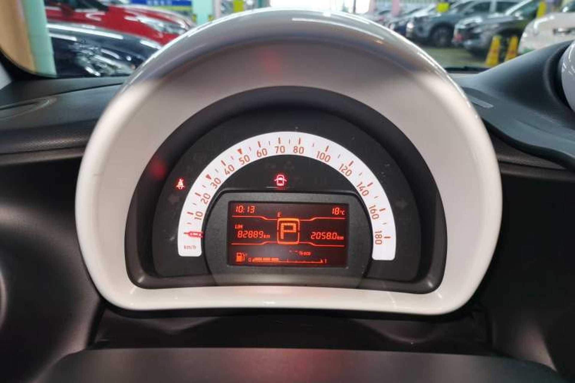 Used smart fortwo 2015 1.0L 52 kW hardtop Dynamic version Instrument Cluster