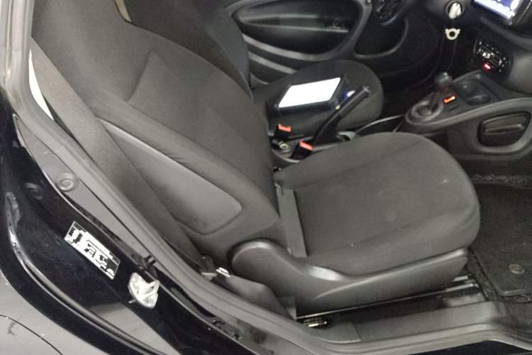 Used smart fortwo 2018 1.0L 52kW Hardtop Dynamic Version China V Right Front Seat