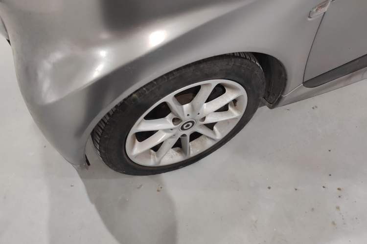 Used smart fortwo 2012 1.0 MHD Hardtop Passion Edition Left Front Wheel Hub