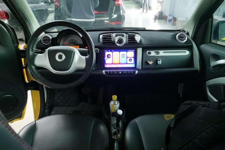 Used smart fortwo 2012 1.0 MHD Hardtop Passion Edition Center Console