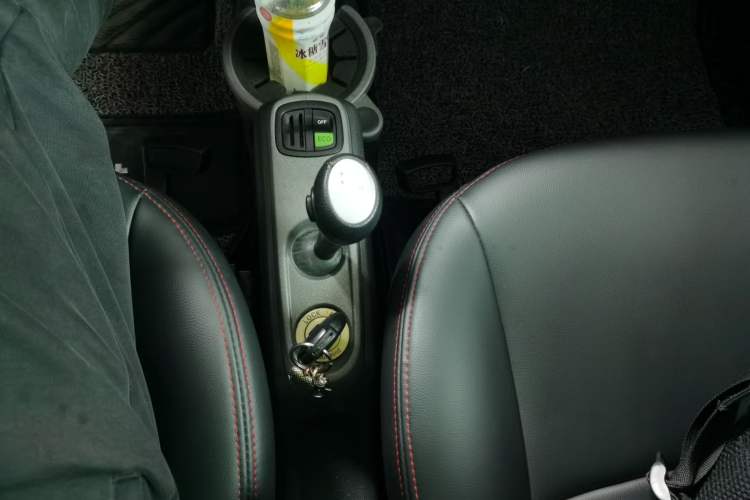 Used smart fortwo 2012 1.0 MHD Hardtop Passion Edition Gear Lever