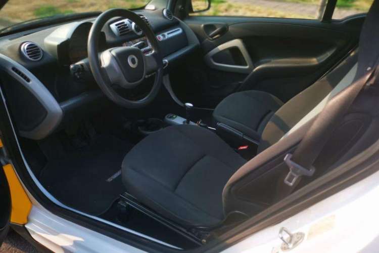 Used smart fortwo 2012 1.0 MHD Hardtop Standard Edition Interior 2
