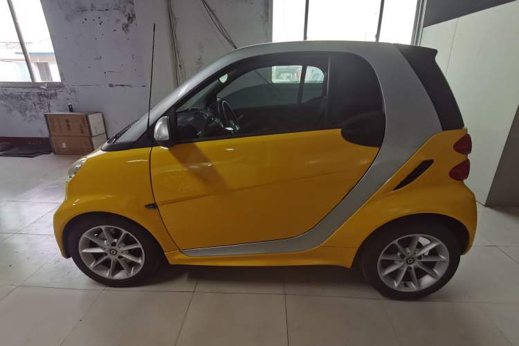 Used smart fortwo 2012 1.0 MHD Hardtop Passion Edition Left Side