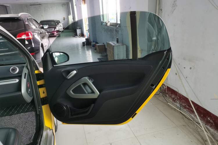 Used smart fortwo 2012 1.0 MHD Hardtop Passion Edition Right Front Door Interior