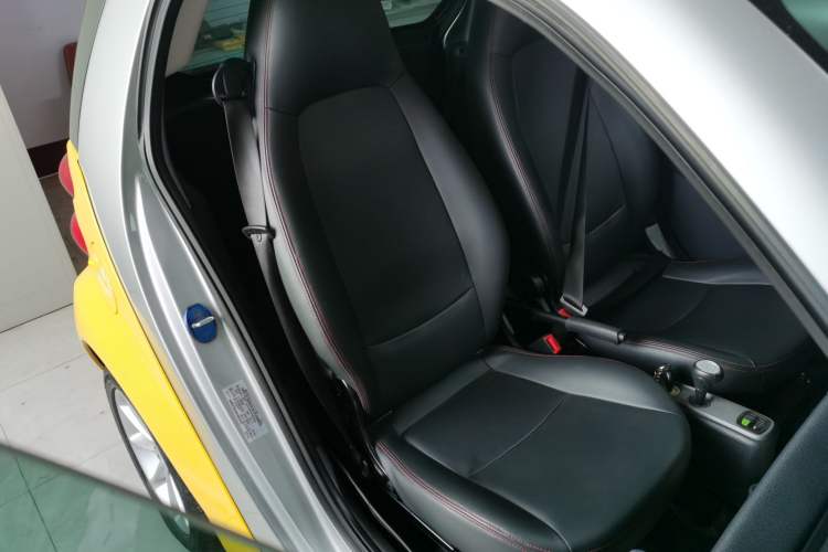 Used smart fortwo 2012 1.0 MHD Hardtop Passion Edition Right Front Seat