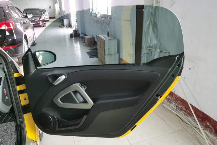 Used smart fortwo 2012 1.0 MHD Hardtop Passion Edition Right Rear Door Interior