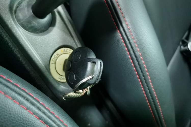 Used smart fortwo 2012 1.0 MHD Hardtop Passion Edition Vehicle Key