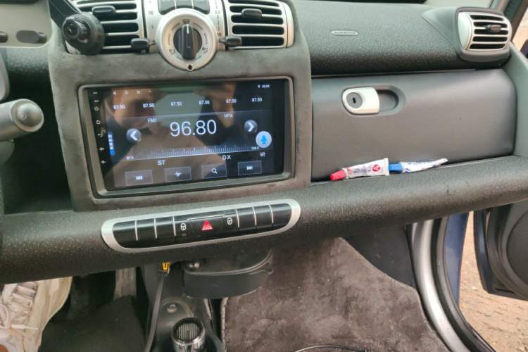 Used smart fortwo 2009 1.0 MHD Hardtop Standard Edition Audio And AC Panel