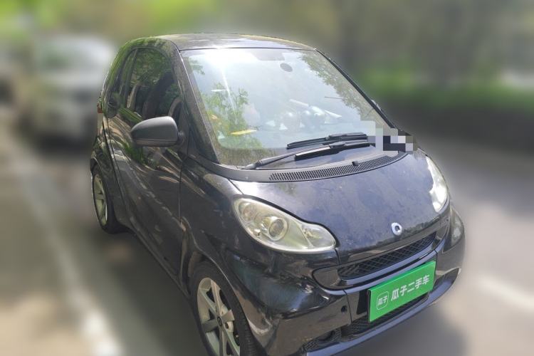Used smart fortwo 2009 1.0 MHD Hardtop Style Edition Front Right 45 Deg