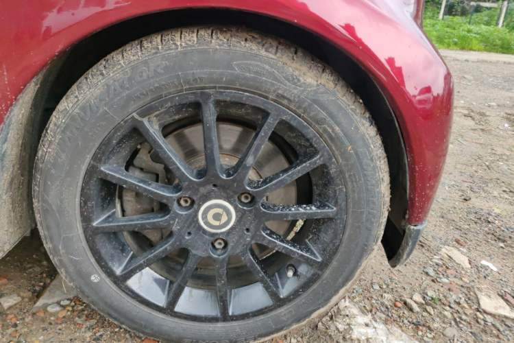 Used smart fortwo 2009 1.0 MHD Hardtop Standard Edition Right Front Wheel Hub