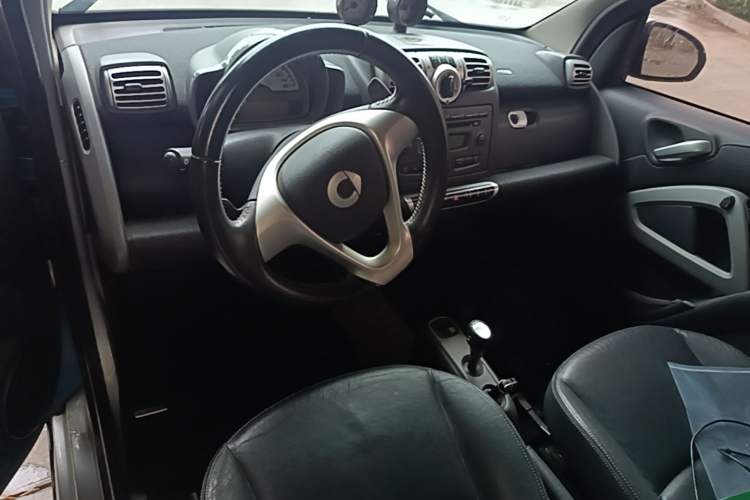 Used smart fortwo 2009 1.0 MHD Hardtop Style Edition Center Console