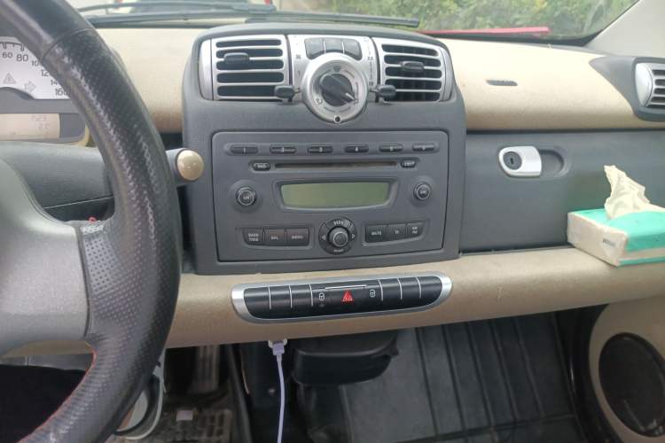 Used smart fortwo 2009 1.0 MHD Hardtop Standard Edition Audio And AC Panel