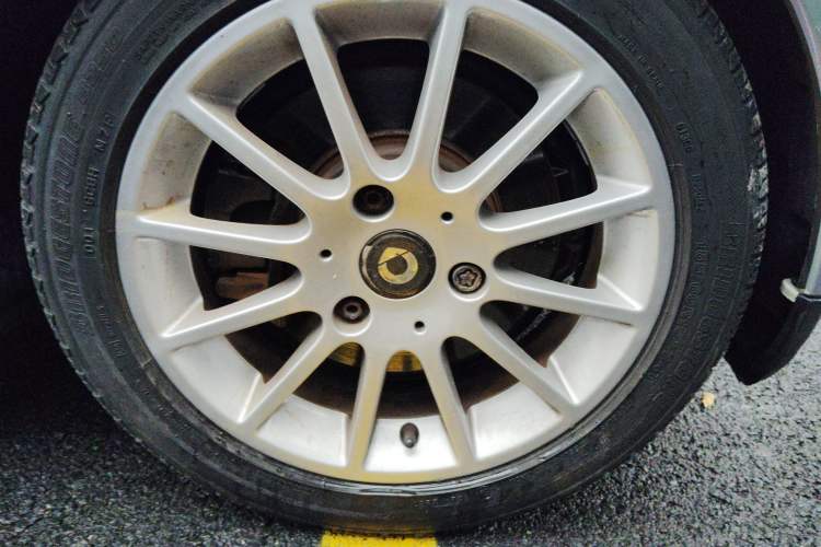 Used smart fortwo 2009 1.0 MHD Hardtop Standard Edition Right Front Wheel Hub