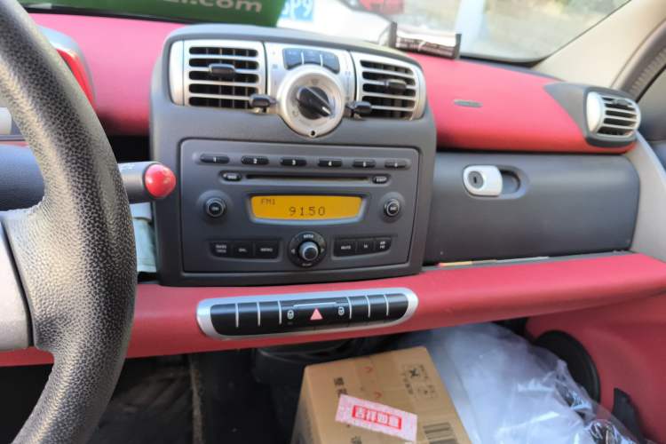 Used smart fortwo 2009 1.0 MHD Hardtop Standard Edition Audio And AC Panel
