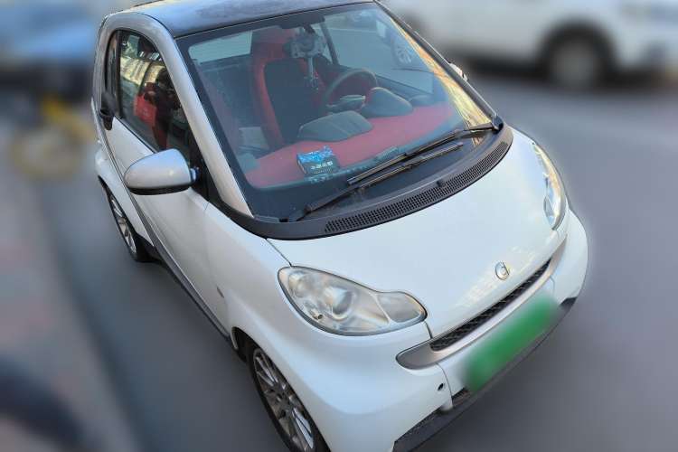 Used smart fortwo 2009 1.0 MHD Hardtop Standard Edition Front Right 45 Deg