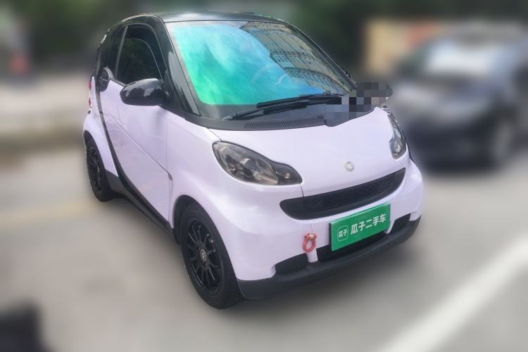 Used smart fortwo 2011 1.0 MHD Hardtop Standard Edition Front Right 45 Deg