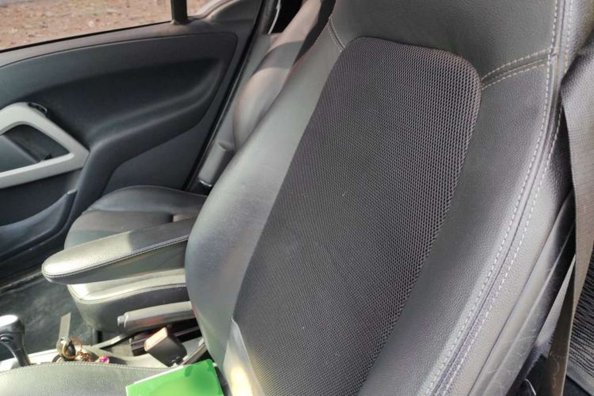 Used smart fortwo 2011 1.0T Year of the Rabbit Special Edition Left Rear Seat