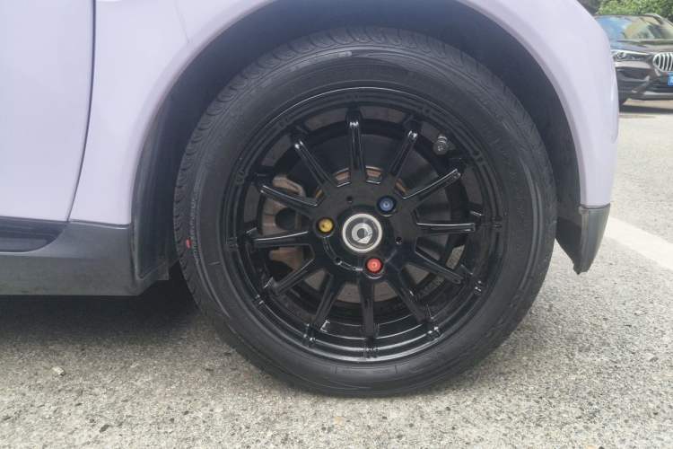 Used smart fortwo 2011 1.0 MHD Hardtop Standard Edition Right Front Wheel Hub