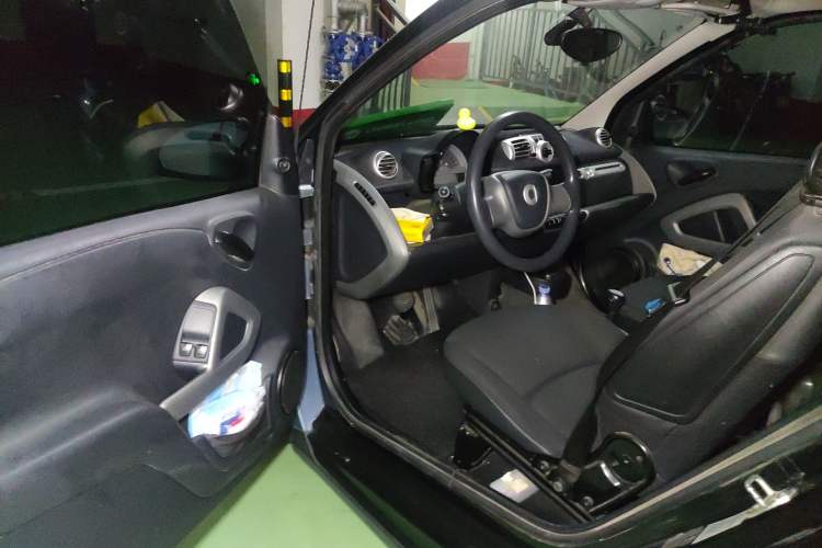 Used smart fortwo 2011 1.0 MHD Hardtop Standard Edition Driver Seat