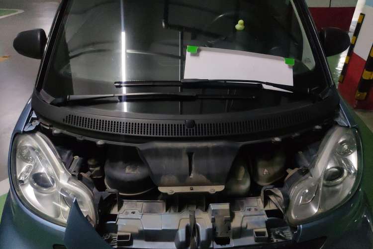 Used smart fortwo 2011 1.0 MHD Hardtop Standard Edition Engine Bay