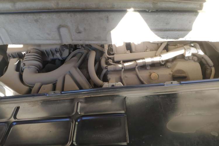 Used smart fortwo 2011 1.0T Convertible Passion Edition Engine Bay