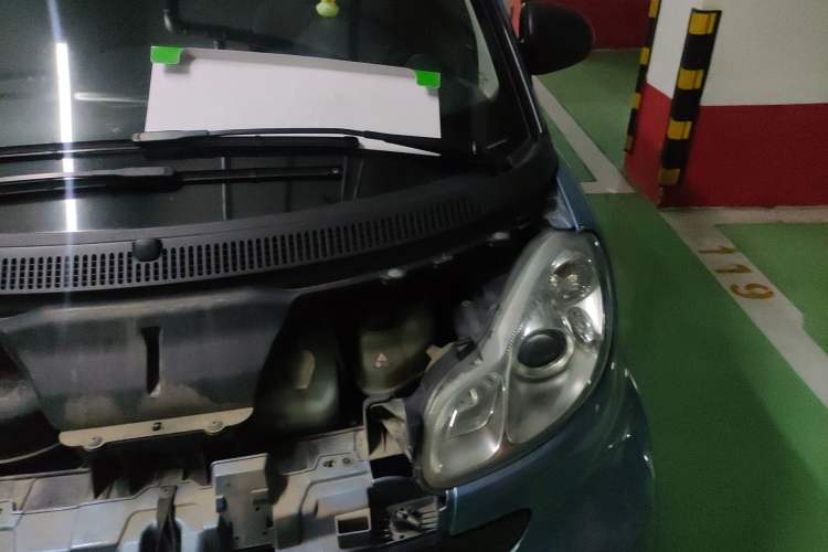 Used smart fortwo 2011 1.0 MHD Hardtop Standard Edition Engine Bay Left