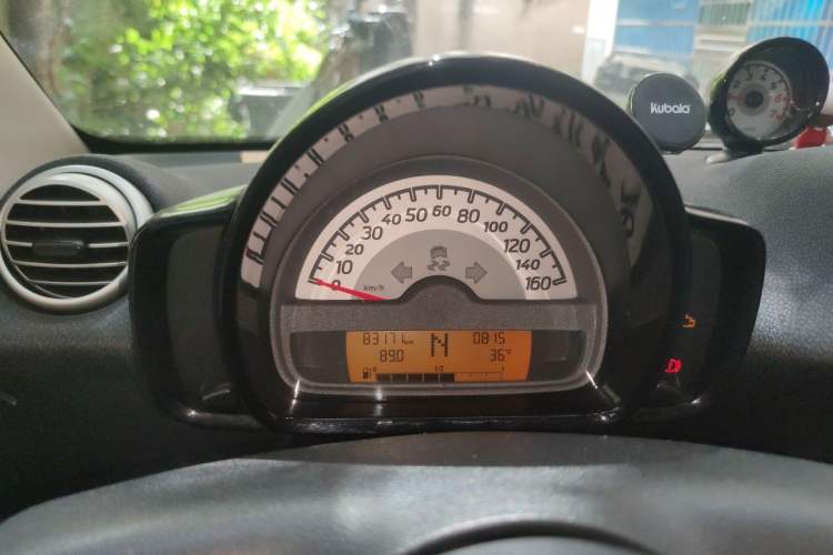 Used smart fortwo 2011 1.0T Hardtop Burning Orange Edition Instrument Cluster