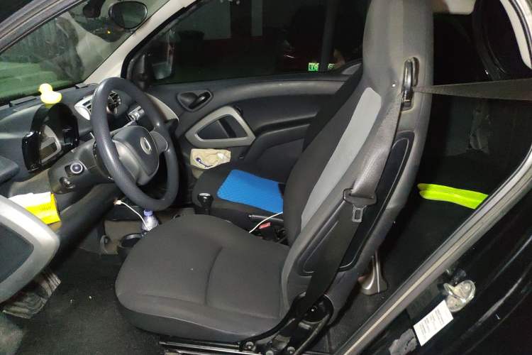 Used smart fortwo 2011 1.0 MHD Hardtop Standard Edition Left Front Seat