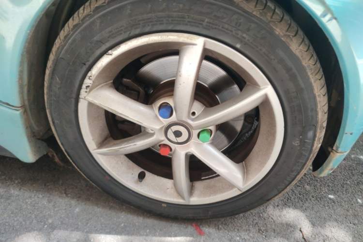 Used smart fortwo 2011 1.0T Hardtop Burning Orange Edition Right Front Wheel Hub