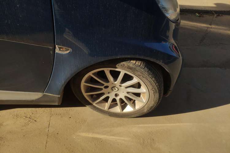 Used smart fortwo 2011 1.0T Convertible Passion Edition Right Rear Wheel Hub