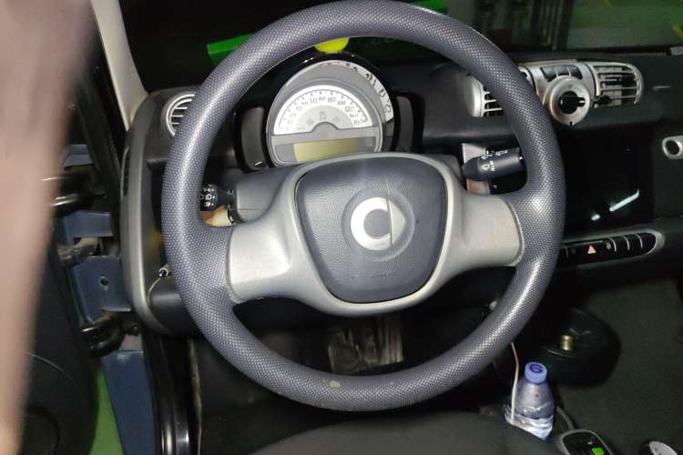 Used smart fortwo 2011 1.0 MHD Hardtop Standard Edition Steering Wheel