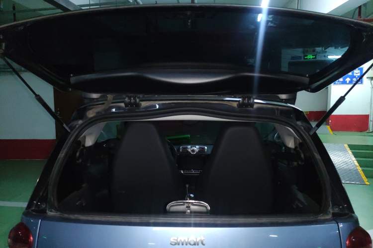 Used smart fortwo 2011 1.0 MHD Hardtop Standard Edition Trunk