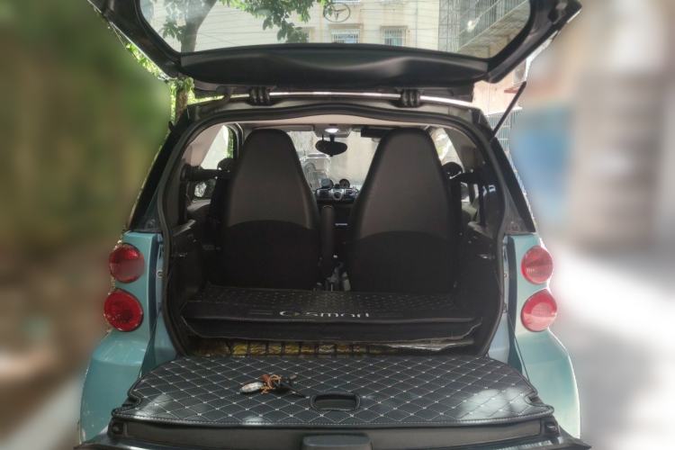 Used smart fortwo 2011 1.0T Hardtop Burning Orange Edition Trunk