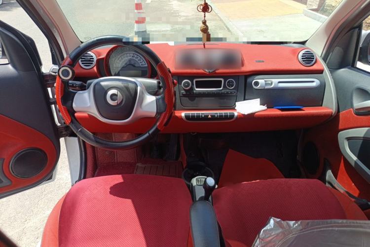 Used smart fortwo 2011 1.0 MHD Hardtop Standard Edition Center Console