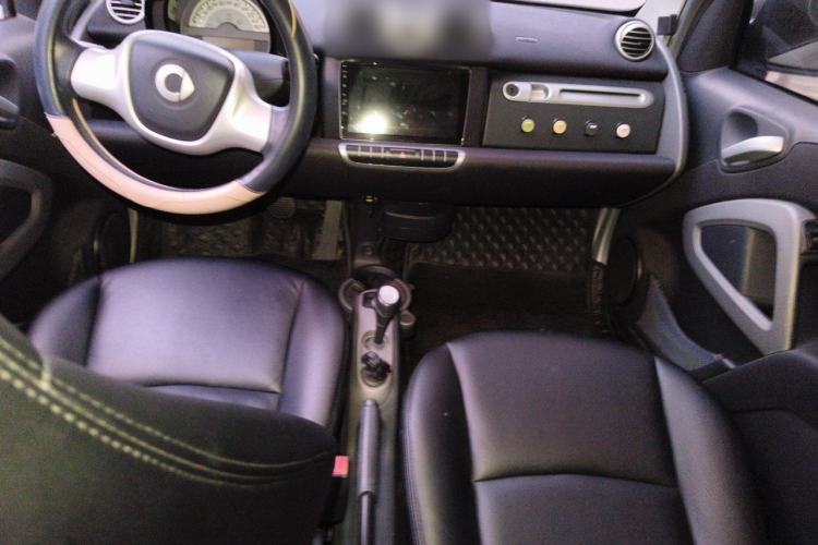 Used smart fortwo 2011 1.0 MHD Hardtop Passion Edition Center Console