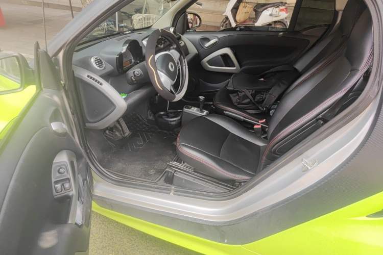 Used smart fortwo 2011 1.0 MHD Hardtop Passion Edition Driver Seat