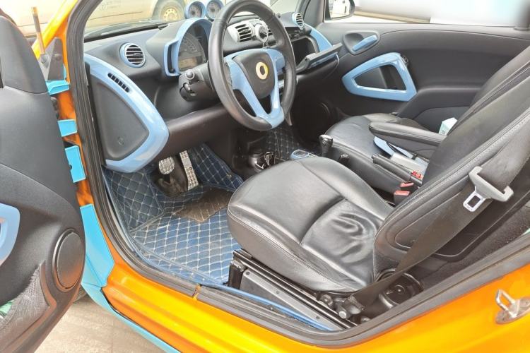 Used smart fortwo 2011 1.0T Hardtop Passion Edition Driver Seat