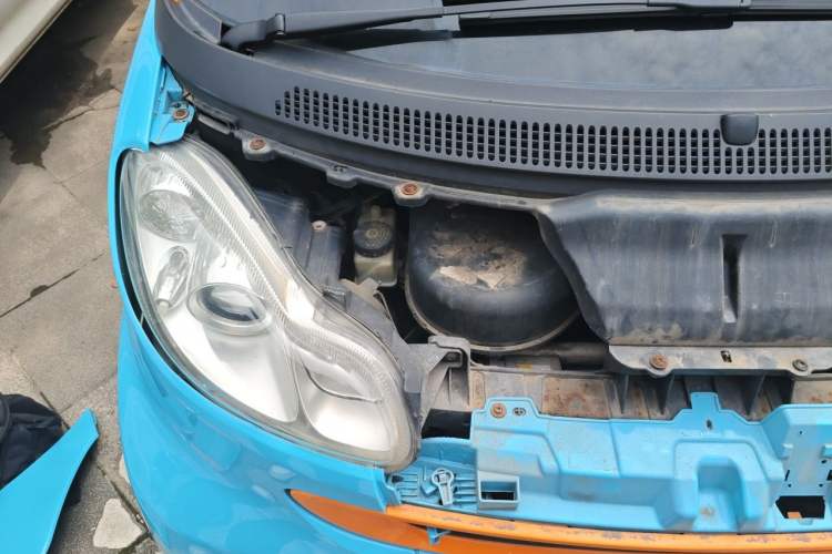 Used smart fortwo 2011 1.0T Hardtop Passion Edition Engine Bay Right