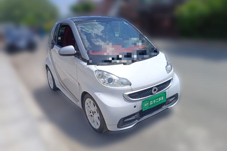 Used smart fortwo 2011 1.0 MHD Hardtop Standard Edition Front Right 45 Deg