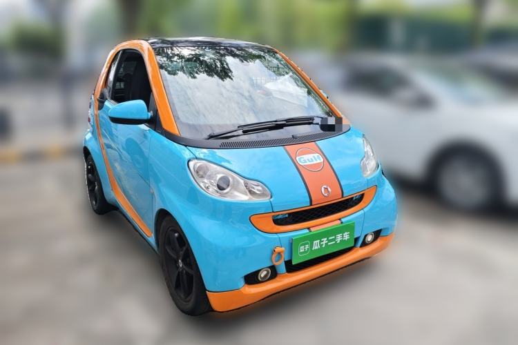Used smart fortwo 2011 1.0T Hardtop Passion Edition Front Right 45 Deg