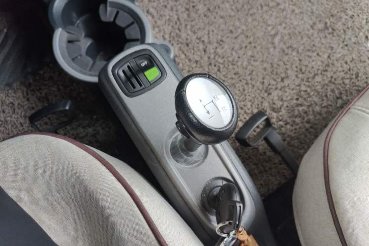 Used smart fortwo 2011 1.0 MHD Hardtop Standard Edition Gear Lever