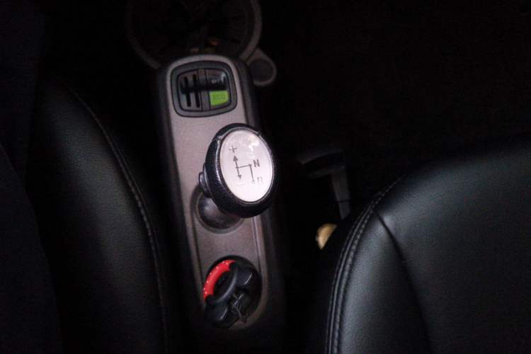 Used smart fortwo 2011 1.0 MHD Hardtop Passion Edition Gear Lever
