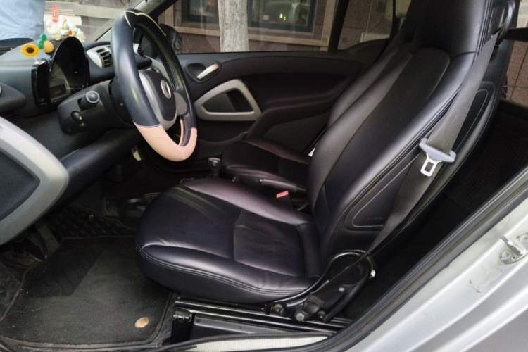 Used smart fortwo 2011 1.0 MHD Hardtop Passion Edition Left Front Seat