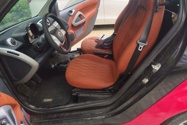 Used smart fortwo  Left Front Seat