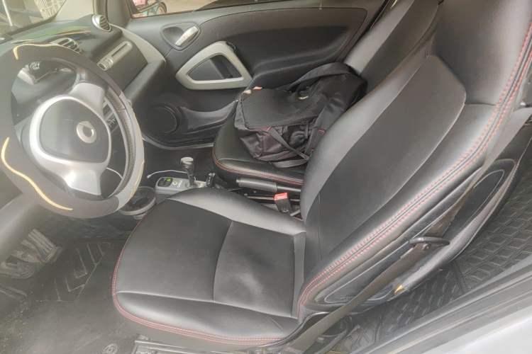 Used smart fortwo 2011 1.0 MHD Hardtop Passion Edition Left Rear Seat